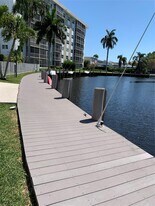 3040 NE 16th Ave, Unit 107 in Oakland Park, FL - Building Photo