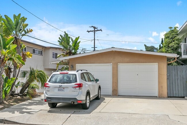 310 Avenida Cabrillo in San Clemente, CA - Building Photo - Building Photo