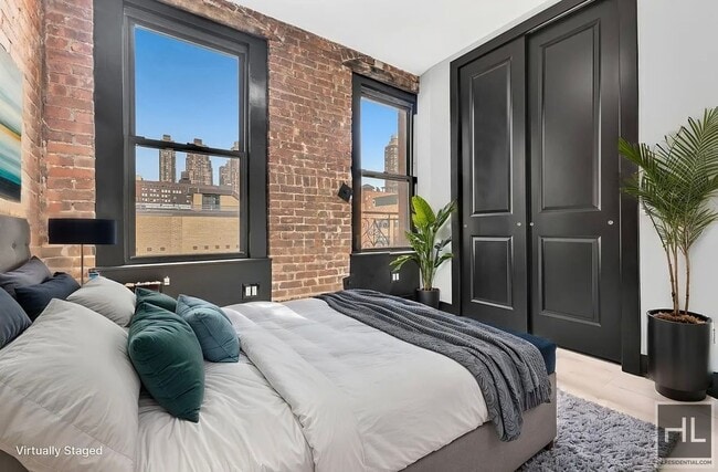 West 52nd Street - Prime Midtown West Pent in New York, NY - Building Photo - Building Photo