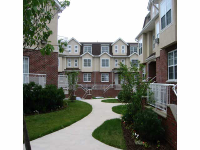 Lagoon Estates Condominiums
