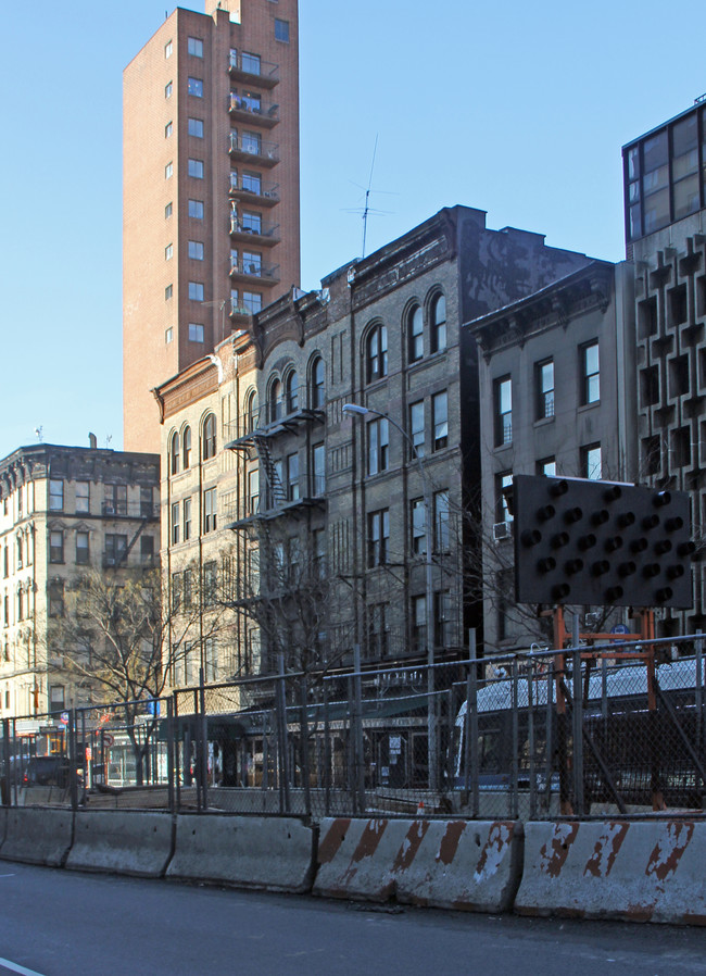 1501-1503 Second Ave in New York, NY - Building Photo - Building Photo