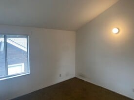 5720 Claremont Ave in Oakland, CA - Building Photo