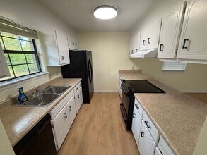 3502 Willow Ln in Gulf Breeze, FL - Building Photo - Building Photo