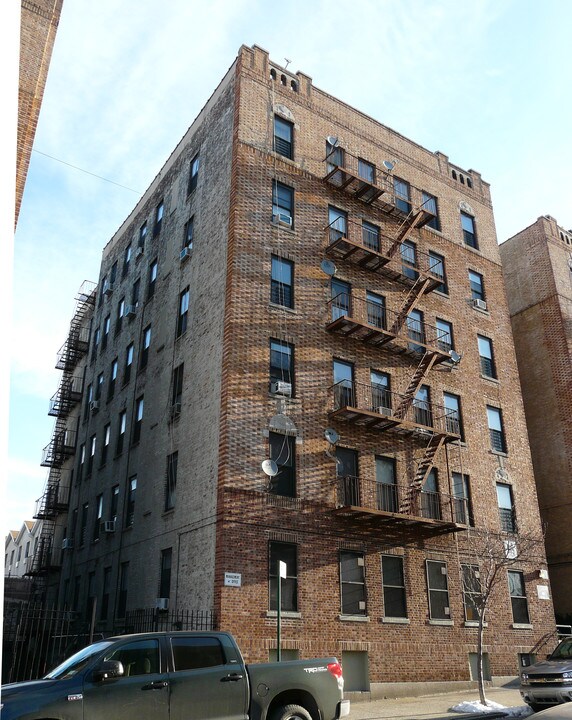 913-915 E 179th St in Bronx, NY - Building Photo