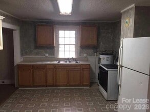 808 Wilmington Ave in Statesville, NC - Building Photo - Building Photo