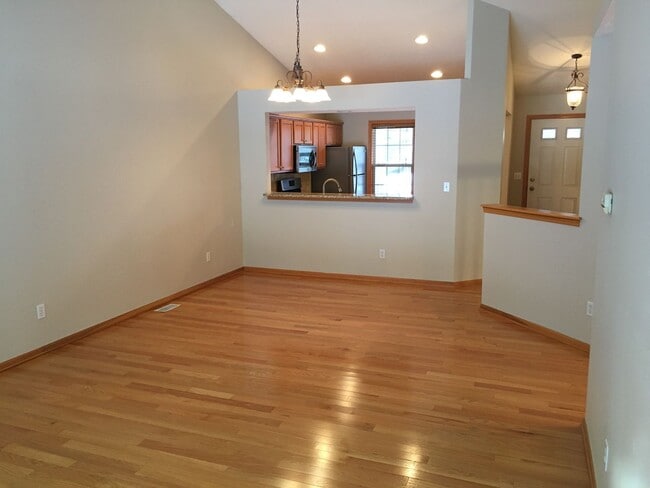 property at 450 Abbey Mill Dr SE