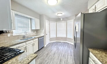 460 Ward Rd in Ellenwood, GA - Building Photo - Building Photo