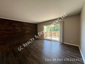 12 Simpson St in Geneva, IL - Building Photo - Building Photo