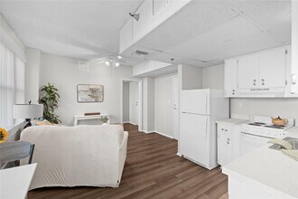 411 1st Ave N in St. Petersburg, FL - Building Photo - Building Photo