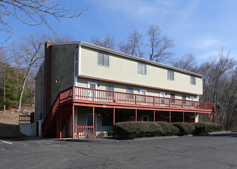 1321 Norwich New London Tpke in Uncasville, CT - Building Photo