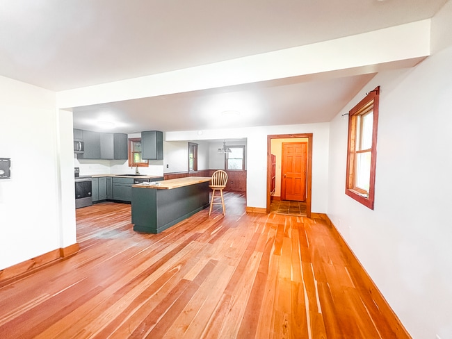 175 Palmer Ct in Shelburne, VT - Building Photo - Building Photo