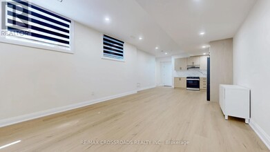 3 Bonacres Ave in Toronto, ON - Building Photo - Building Photo