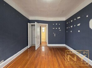 25-74-74 33rd St in Queens, NY - Building Photo - Building Photo