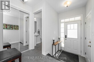 103 Cranesbill Rd in Ottawa, ON - Building Photo - Building Photo