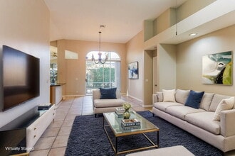 12020 Glenmore Dr in Coral Springs, FL - Foto de edificio - Building Photo