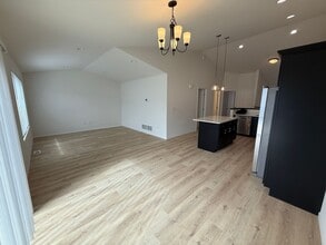 1709 Tobi Ln in Grand Forks, ND - Building Photo - Building Photo