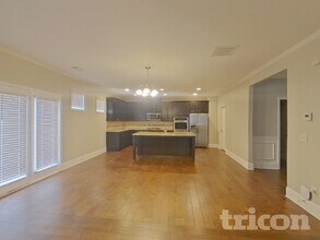 5959 Wolf Creek Dr in Atlanta, GA - Building Photo - Building Photo