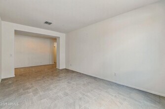 17151 W Oberlin Way in Surprise, AZ - Building Photo - Building Photo