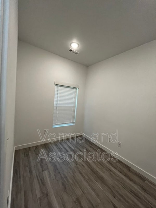 620 Pacific Ave in Centerton, AR - Building Photo - Building Photo