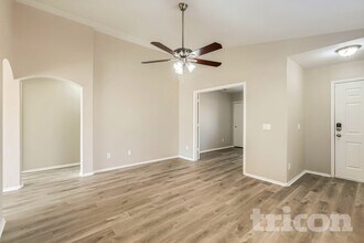 12901 W Laurel Ln in El Mirage, AZ - Building Photo - Building Photo