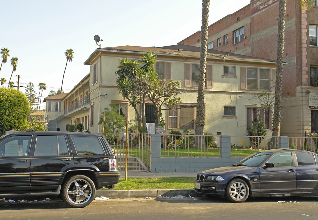 1164 S Norton Ave in Los Angeles, CA - Foto de edificio