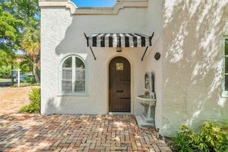 333 Marlborough Rd in West Palm Beach, FL - Foto de edificio - Building Photo