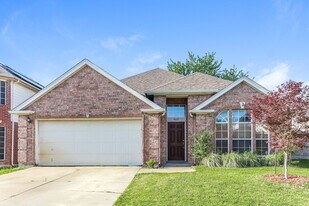 4612 Parkmount Dr in Fort Worth, TX - Building Photo