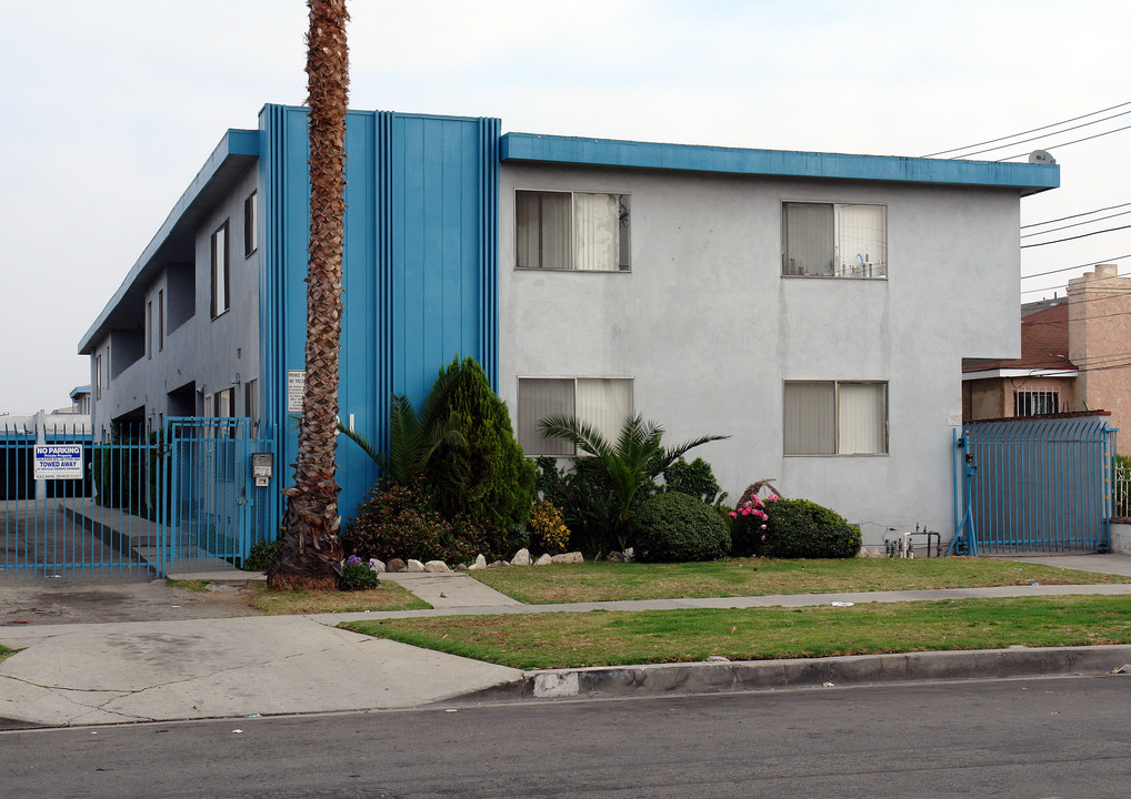 331 Stepney St in Inglewood, CA - Building Photo