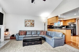 41223 Sesame Dr in Sterling Heights, MI - Building Photo - Building Photo
