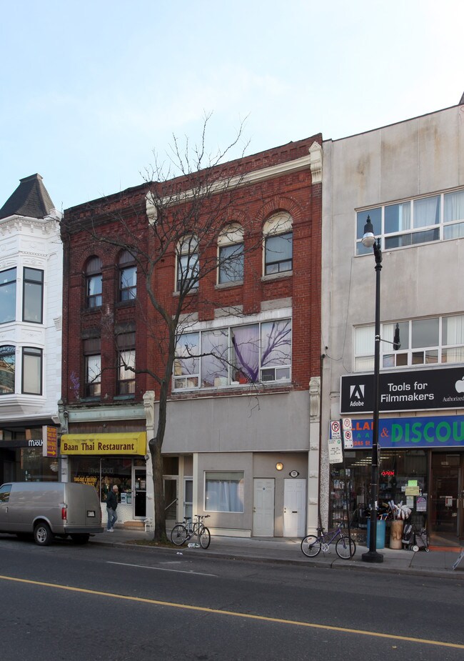 2963-2965 Dundas St W in Toronto, ON - Building Photo - Building Photo