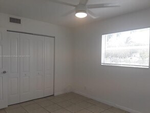 3167 Auburn Blvd in Fort Lauderdale, FL - Building Photo - Building Photo