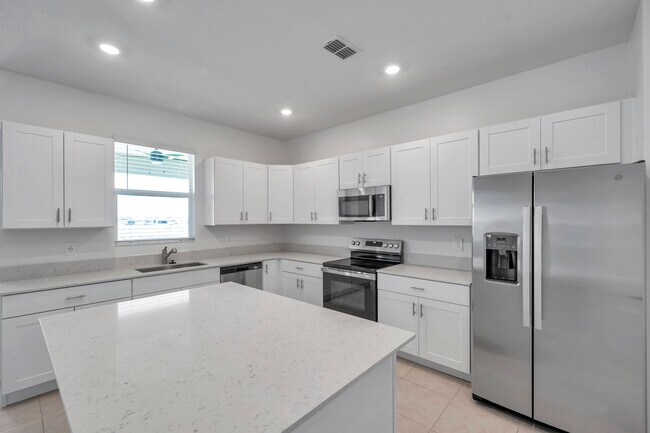 9304 Bonita Mar Dr in Parrish, FL - Foto de edificio - Building Photo