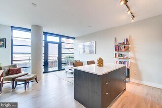 1300 4th St SE in Washington, DC - Building Photo - Building Photo