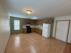 126 Washington St in Ingleside, IL - Building Photo - Building Photo