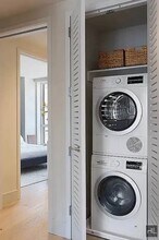 EAST 2ND ST in New York, NY - Foto de edificio - Building Photo