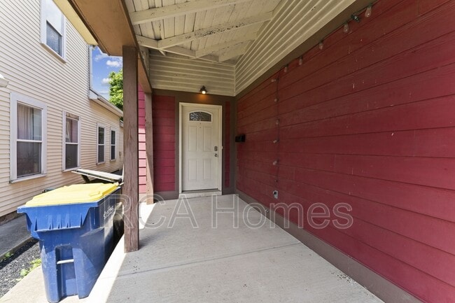 726 Sanders St in Indianapolis, IN - Building Photo - Building Photo