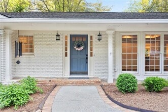 4555 Runnemede Rd NW, Unit 04-411 in Atlanta, GA - Building Photo - Building Photo