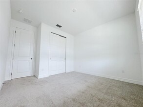 13047 Pergola Ave in Orlando, FL - Building Photo - Building Photo