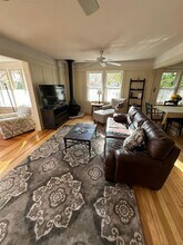 515 N St Joseph St in Suttons Bay, MI - Building Photo - Building Photo