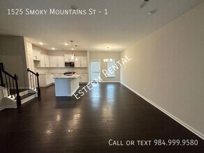 1525 Smoky Mountains St in Durham, NC - Building Photo - Building Photo