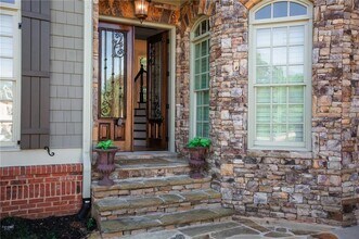 2360 Manor Creek Ct in Cumming, GA - Building Photo - Building Photo