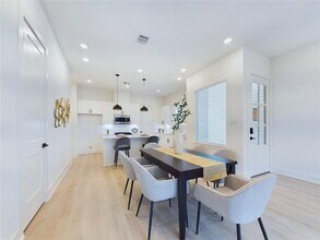 3846 Seabrook St in Houston, TX - Foto de edificio - Building Photo