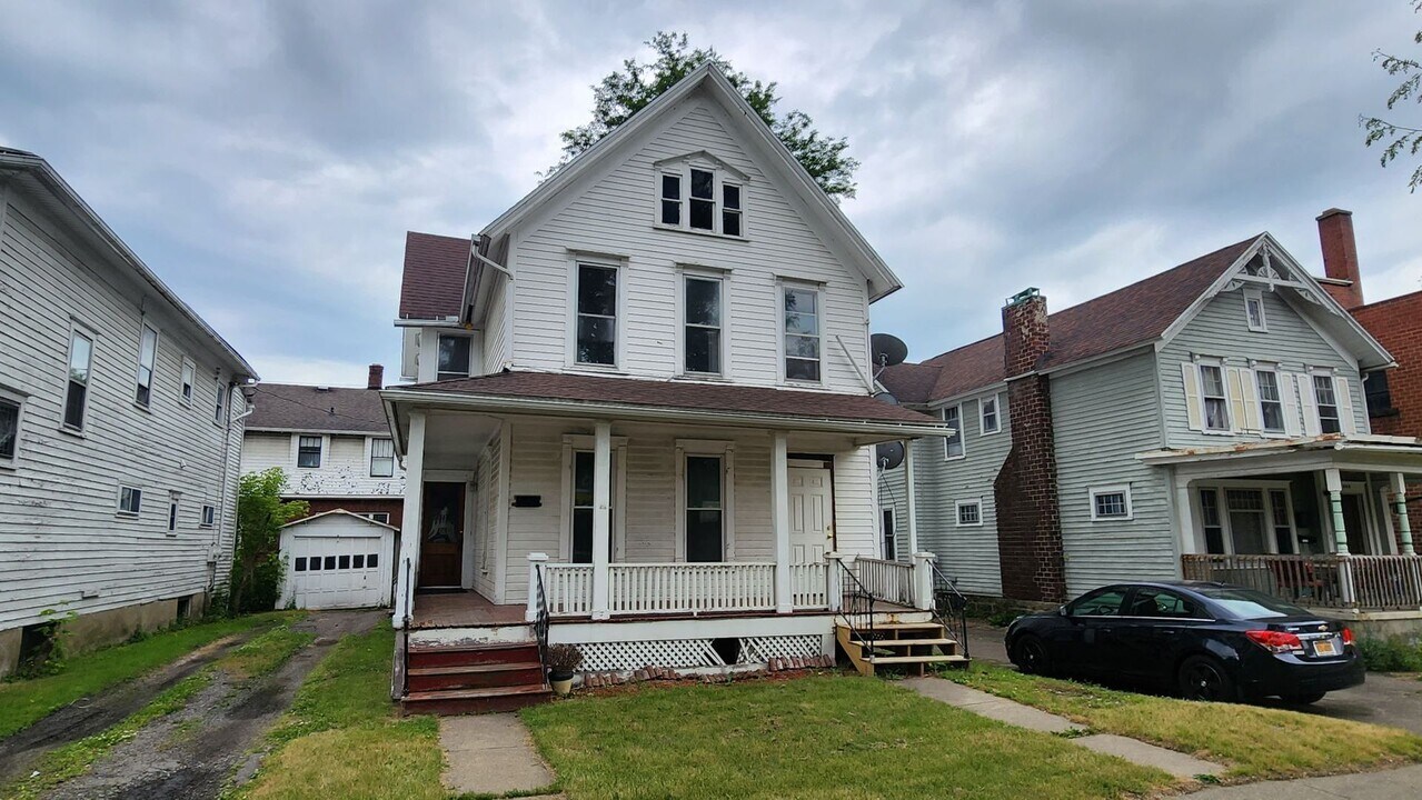 605-605 W State St, Unit Apartment 605 in Olean, NY - Building Photo