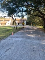 618 reppert street, Unit 1 in Bacliff, TX - Building Photo