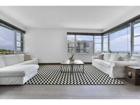 5255 Collins Ave, Unit 4G in Miami Beach, FL - Building Photo - Building Photo