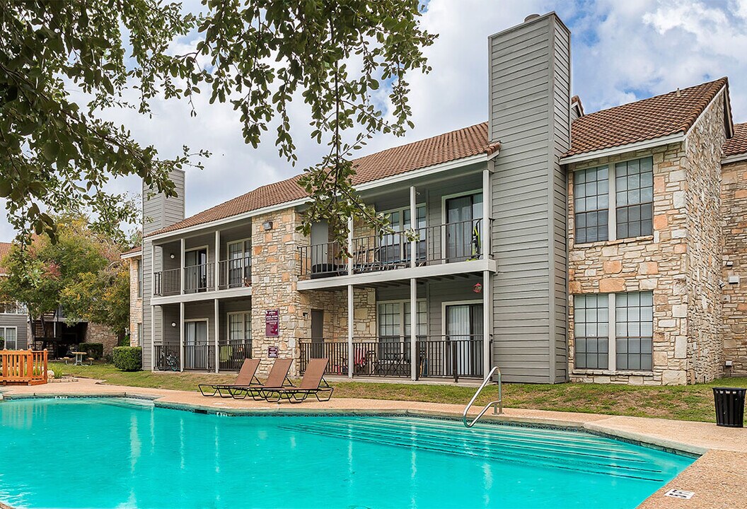 The Broadwater at Salado Creek in San Antonio, TX - Building Photo