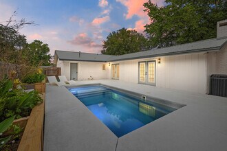122 Dyer St in Niceville, FL - Building Photo - Building Photo