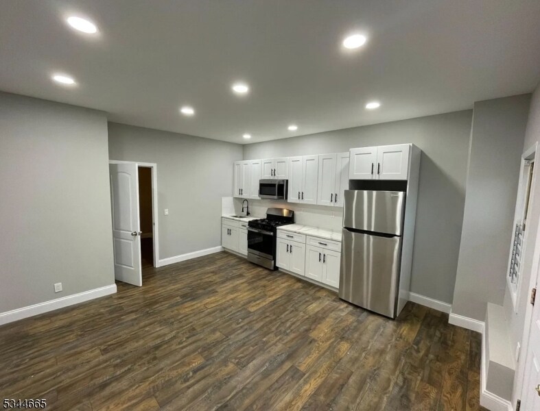 554 W Broad St in Westfield, NJ - Building Photo