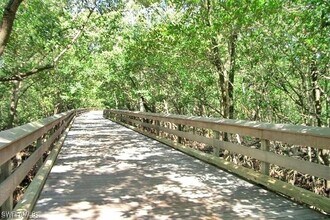 5635 Turtle Bay Dr in Naples, FL - Building Photo - Building Photo