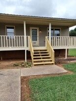 5161 Ponderosa Dr in Conover, NC - Building Photo